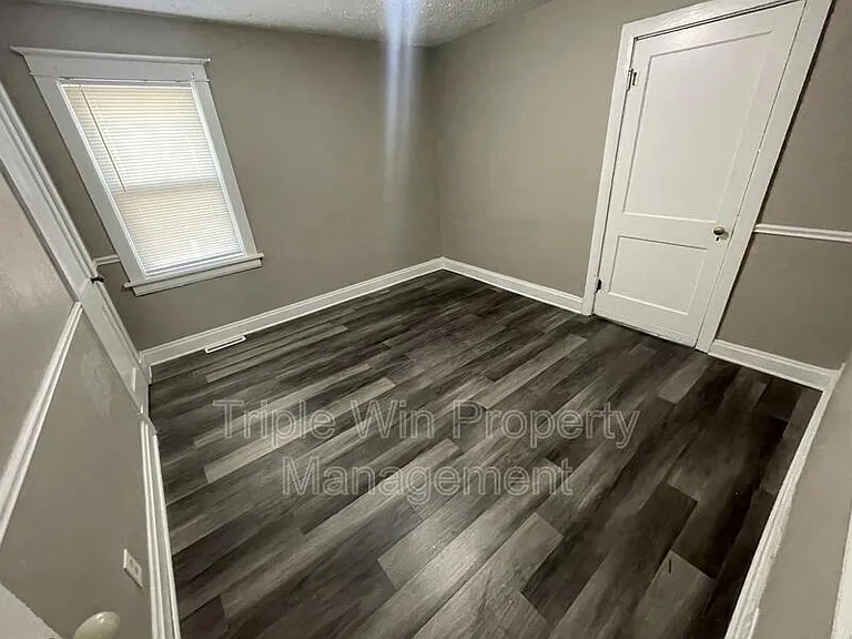 9425 Burdella Ave — Photo 9