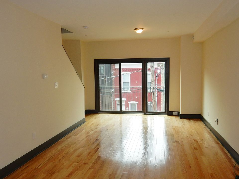 1st image of 1707 Arlington St #B