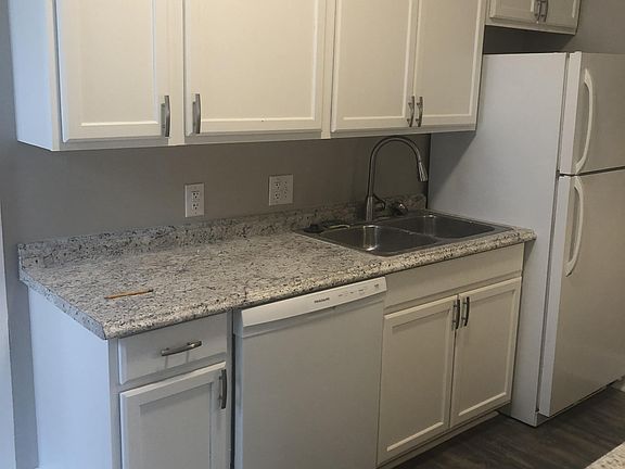 4th image of 65 E William St #1