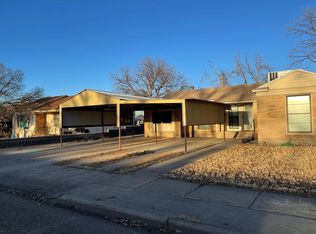 904 S Dwight Ave, Monahans, TX 79756