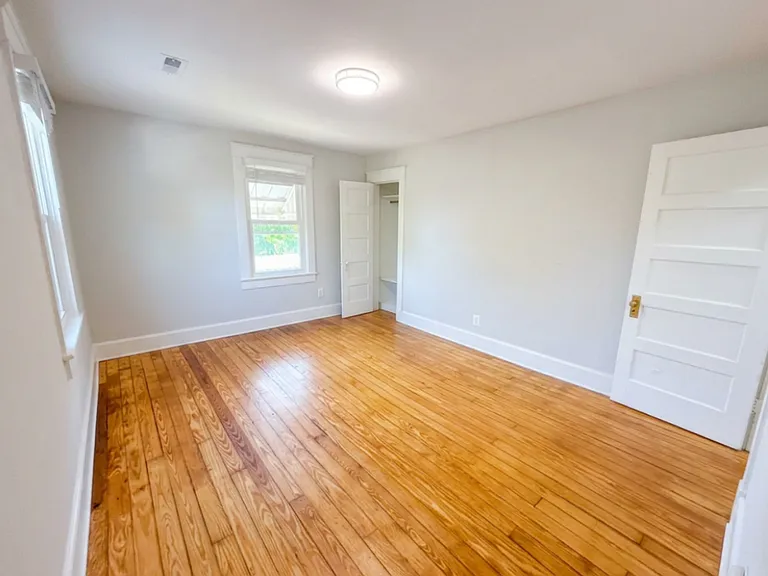 209 4th Ave — Photo 32