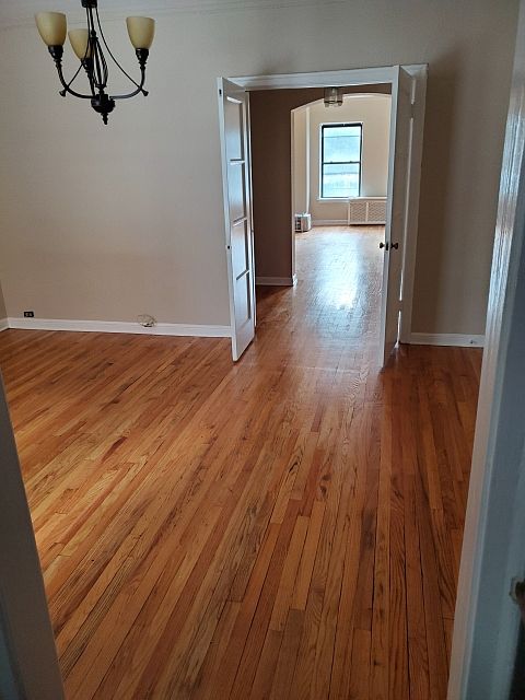2nd image of 434 W Roscoe St APT 2B