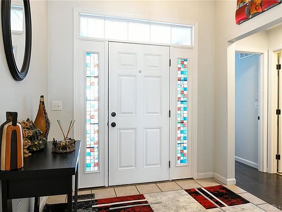 3rd image of 1105 Meadowsweet Dr