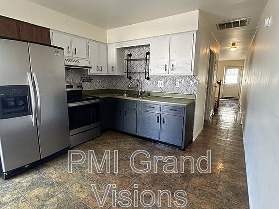 4th image of 1628 University Dr