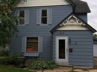 208 Pearl St, Boscobel, WI 53805