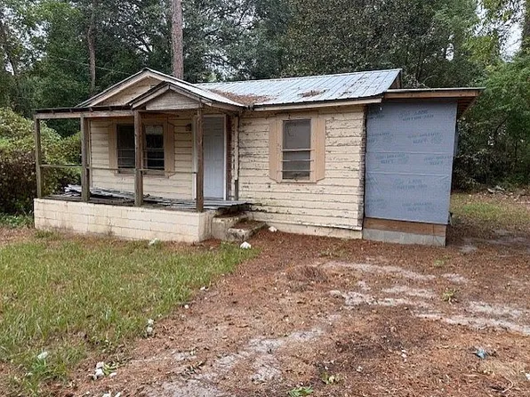 817 Martin Luther King Jr Dr, Moultrie, GA 31768