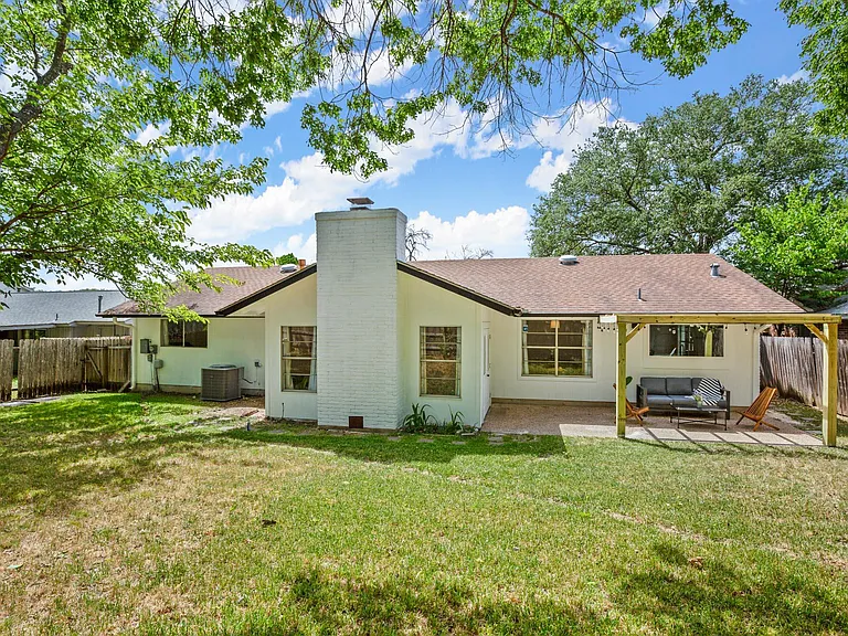 10201 Parkfield Dr — Photo 42