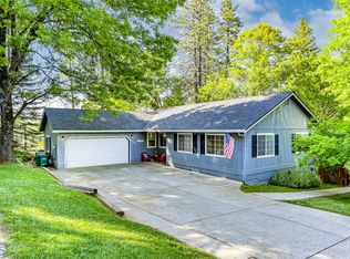 10068 Skyline Dr, Grass Valley, CA 95945