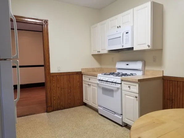 64 Park St, Somerville, MA