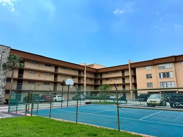 5820 N CHURCH AVENUE #256, TAMPA, FL 33614