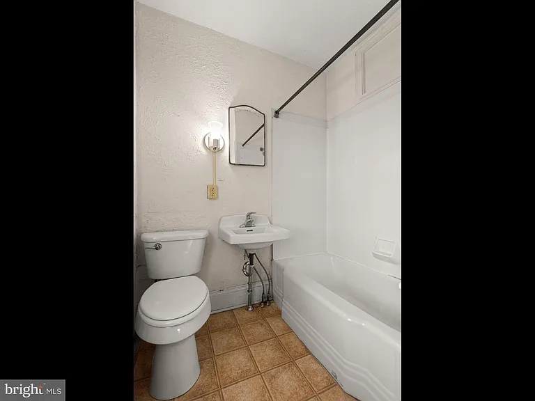 318 N Matlack St #3R — Photo 20