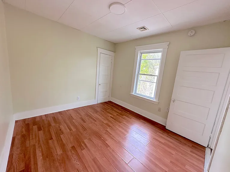 10 Lawnfair St #1 — Photo 5
