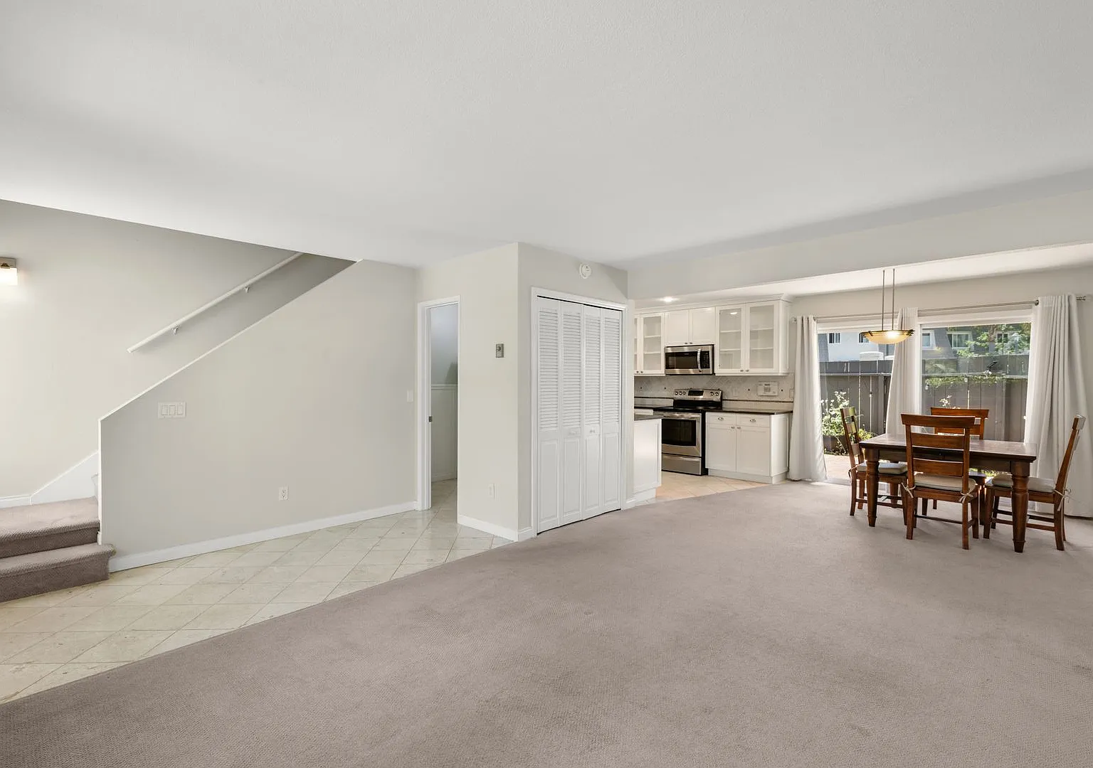 Charming 2BR Condo w/ Private Patio in the Heart of Solana Beach — Photo 3