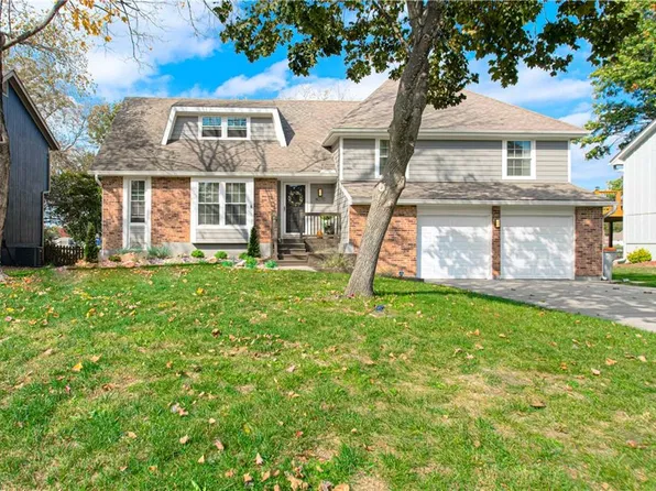4070 SW Normandy Dr, Lees Summit, MO 64082