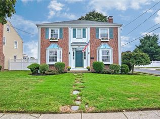 117 Scarborough Rd, Pawtucket, RI 02861