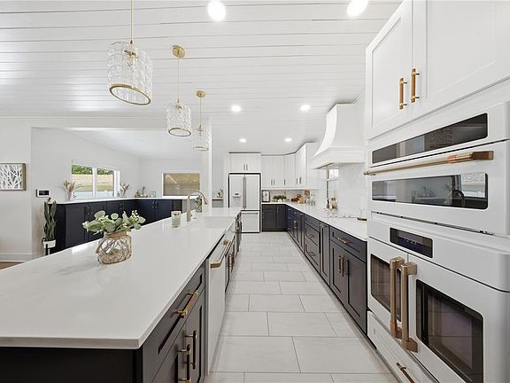 4th image of 5716 Moonlight Cir