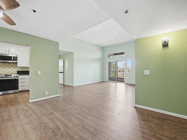 3955 Faircross Pl #80 — Photo 2