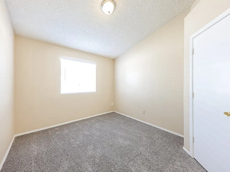 8864 W Morningside Dr — Photo 13