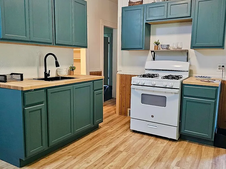 520 Church St #1 — Photo 1