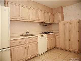 2nd image of 2930 137th St APT 1G