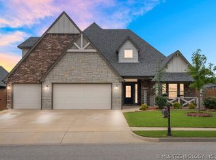 13002 S 5th St, Jenks, OK 74037