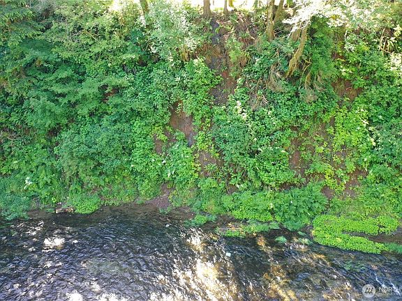 3rd image of 553 Upper Naselle Road