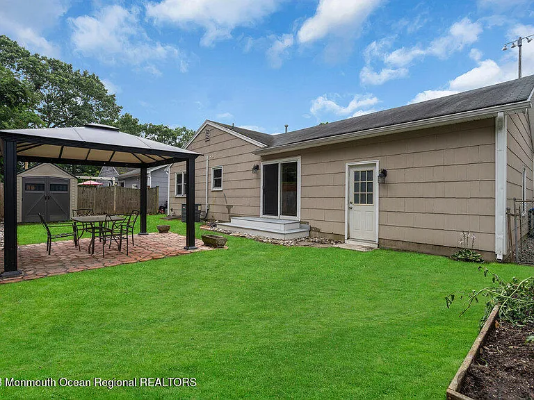 802 Laura Herbert Dr — Photo 25