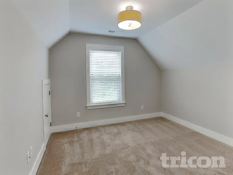 1244 Hillwood Private Cv — Photo 13