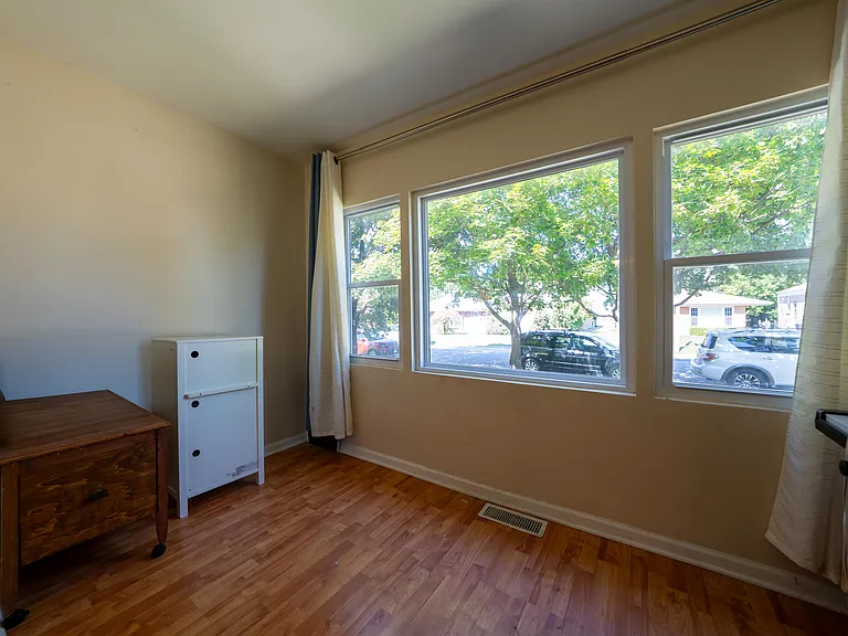 2711 W 98th Pl — Photo 7