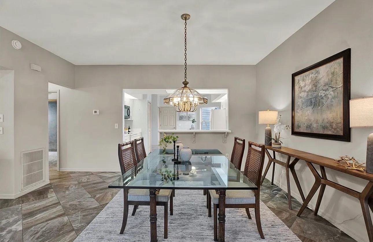 2 bed, 1700 sqft, $3,200 — Photo 3
