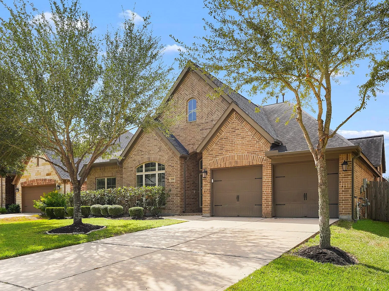 4 bed, 3.0 bath, 3015 sqft, $3,250 — Photo 1