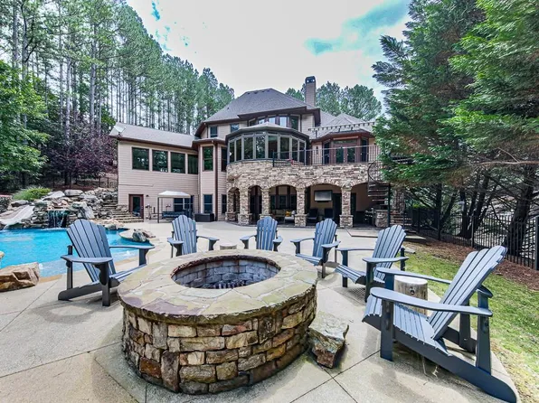 612 Talmadge Ln, Canton, GA 30115