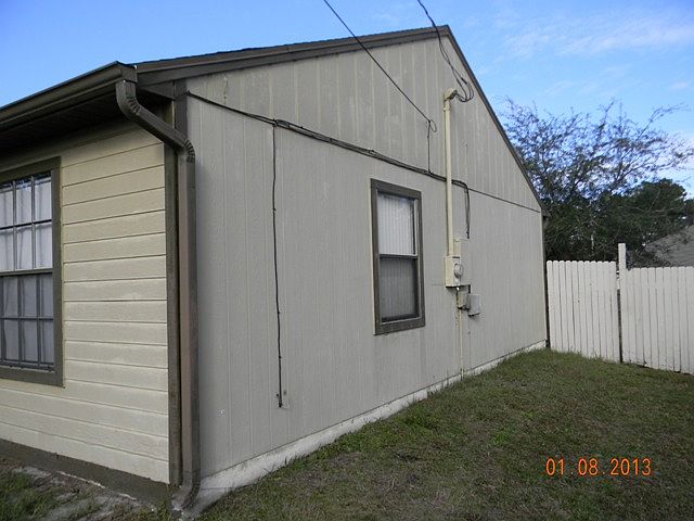 2nd image of 1370 Tivoli Dr