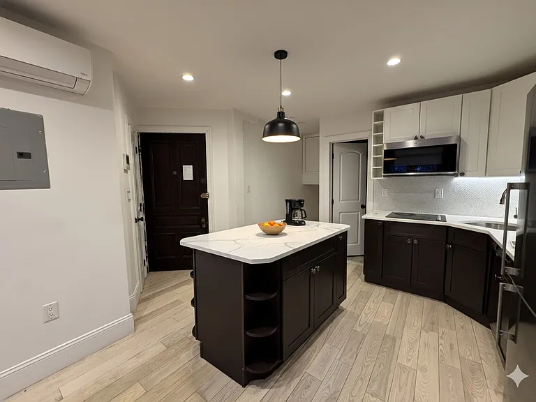 253 Jefferson Ave #1 — Photo 5
