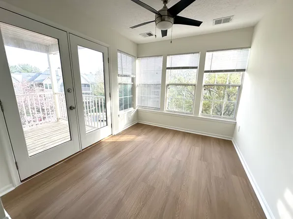 13100 Briarcliff Ter APT 812, Germantown, MD 20874