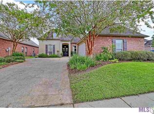8641 Foxfield Dr, Baton Rouge, LA 70809
