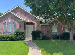 2217 Lone Pecan Dr, Garland, TX 75040