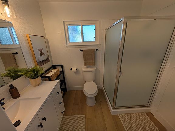 4th image of 9309 Barth St