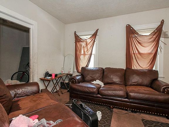 3rd image of 7401 Camden Ave