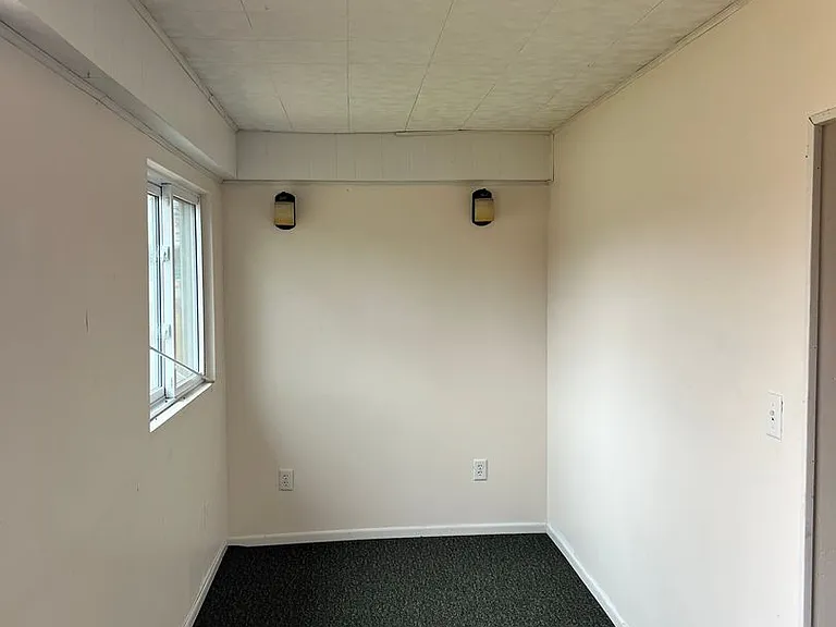 6080 Brooklyn Rd — Photo 4