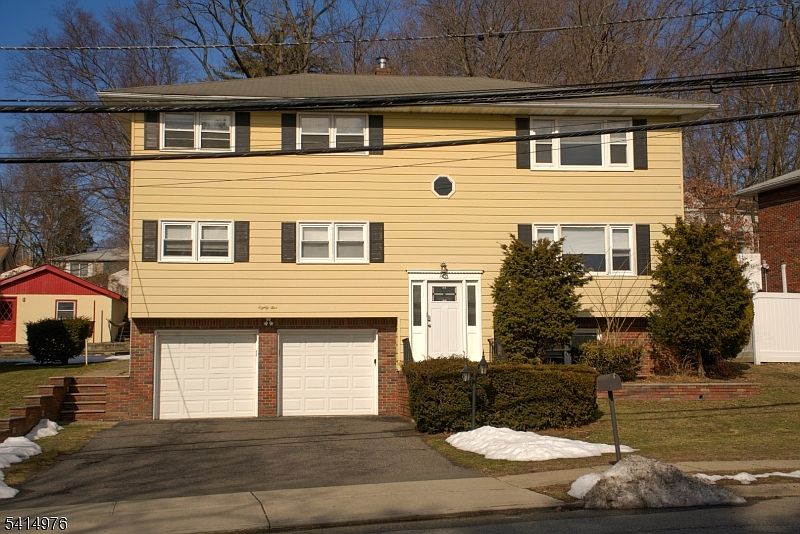 1st image of 85 Rock Rd