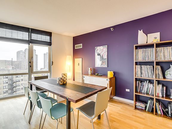 5th image of 1134 W Granville Ave #1015