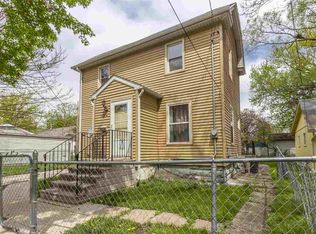 214 W Wellington St, Waterloo, IA 50701