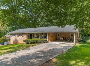 1437 Ridgewood Dr, Lilburn, GA 30047