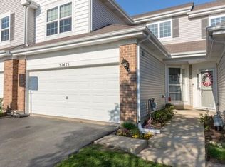 32475 N Rushmore Ave, Lakemoor, IL 60051