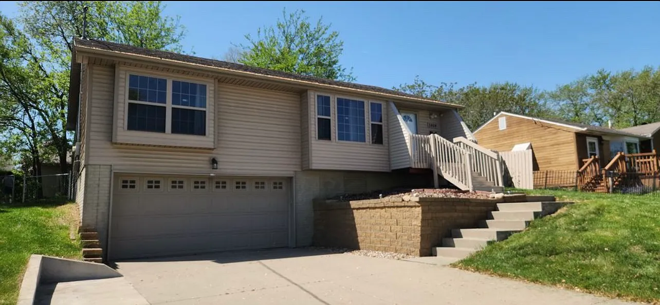 4 bed, 1890 sqft, $2,295 — Photo 1