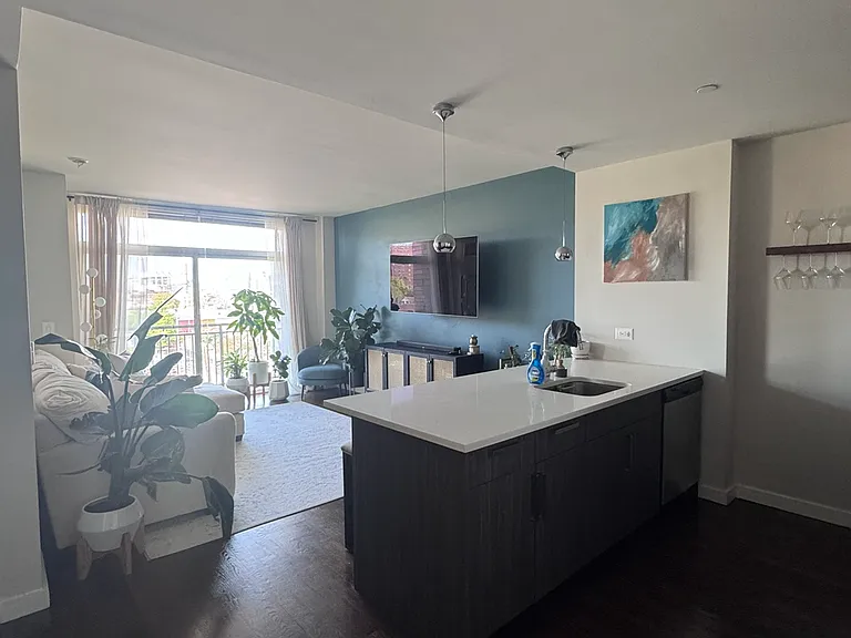 12-15 Broadway #508 — Photo 3