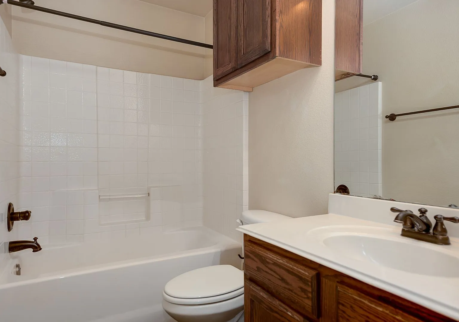 * Move In July 15th 2027 * $5500/$1100 Per Bed 5 Bed 3 Bath, 6 Minute Walk To Tcu Campus — Photo 2