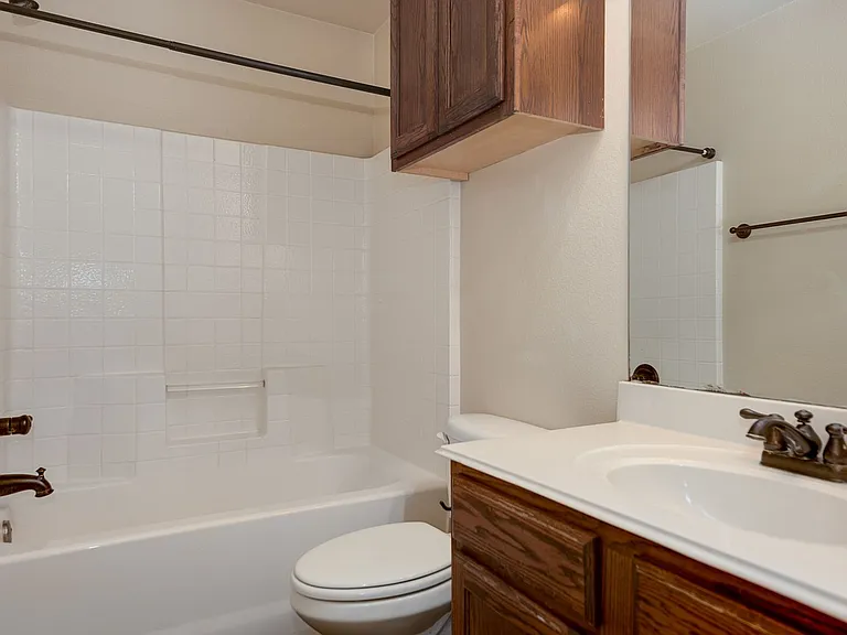 2928 Forest Park Blvd — Photo 7