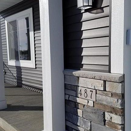 2nd image of 487 Towne Dr NE
